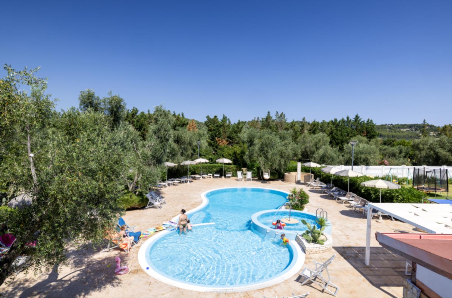 Semi detached Villa Country