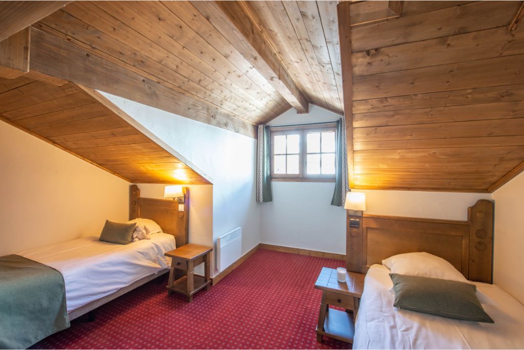 Arc 1950 Le Village 4p8p Superior