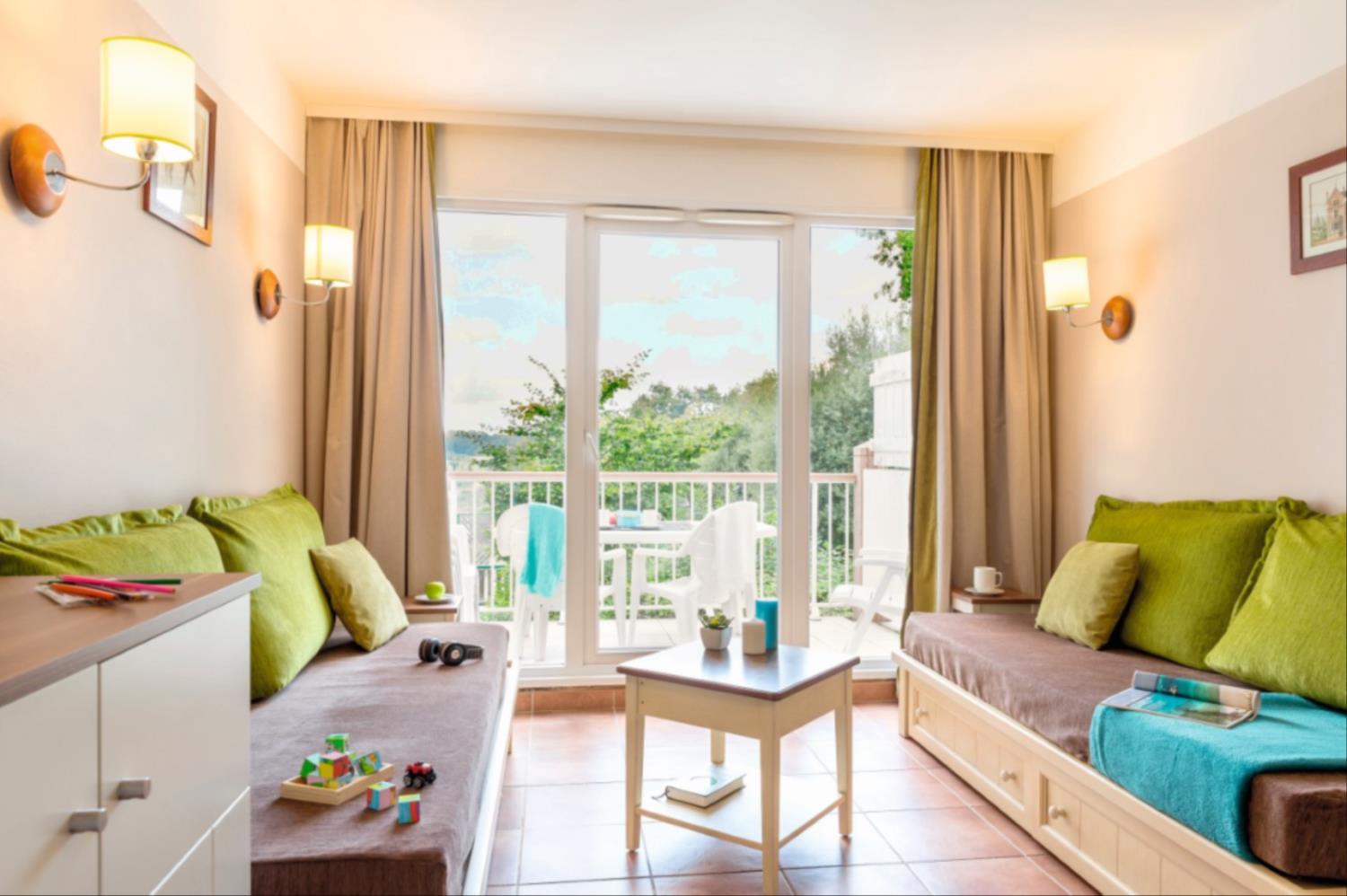 Normandy Garden 2/3p 6