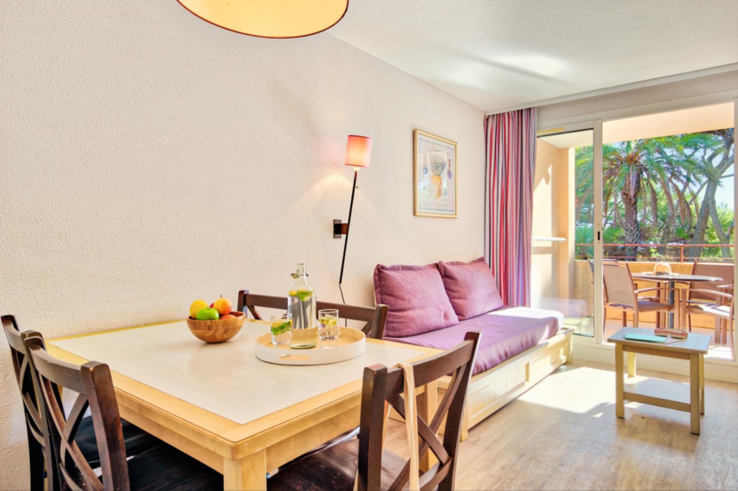 Residence La Pinede 2p4p Vue Jardin