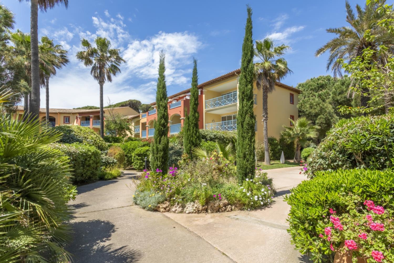 residence-la-pinede-2-3p6p-vue-jardin