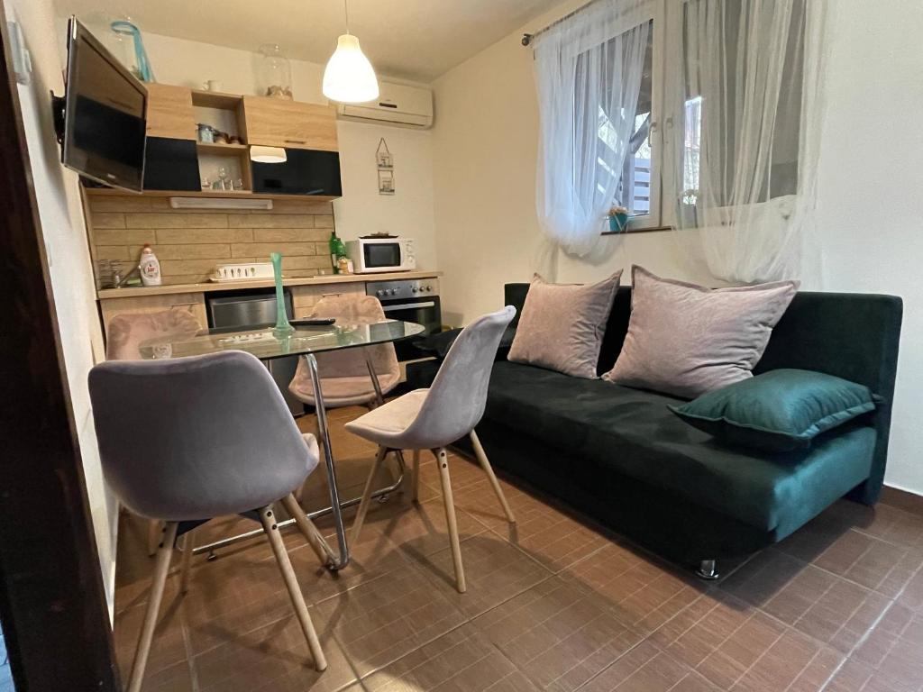Apartment- Villa 6