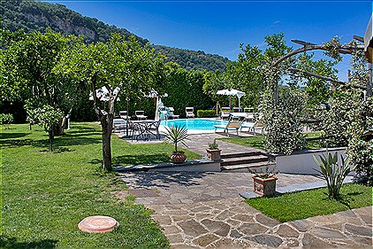Casa Limoneto with shared pool