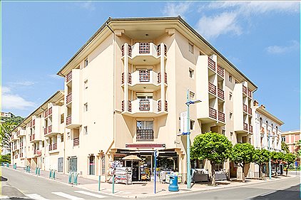 Les Citronniers S4p Courtyard Side
