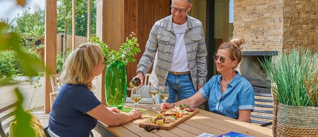 Bespaar flink door tijdens je vakantie te winkelen bij lokale supermarkten